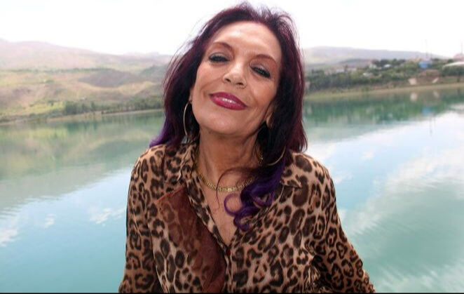 Oyuncu Devlet Devrim'e veda!