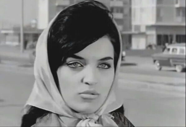 Oyuncu Devlet Devrim'e veda!