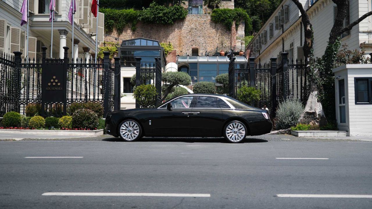 Rolls-Royce Ghost Series II İstanbul’da gövde gösterisi yaptı Rolls-Royce Ghost Series II İstanbul’da gövde gösterisi yaptı