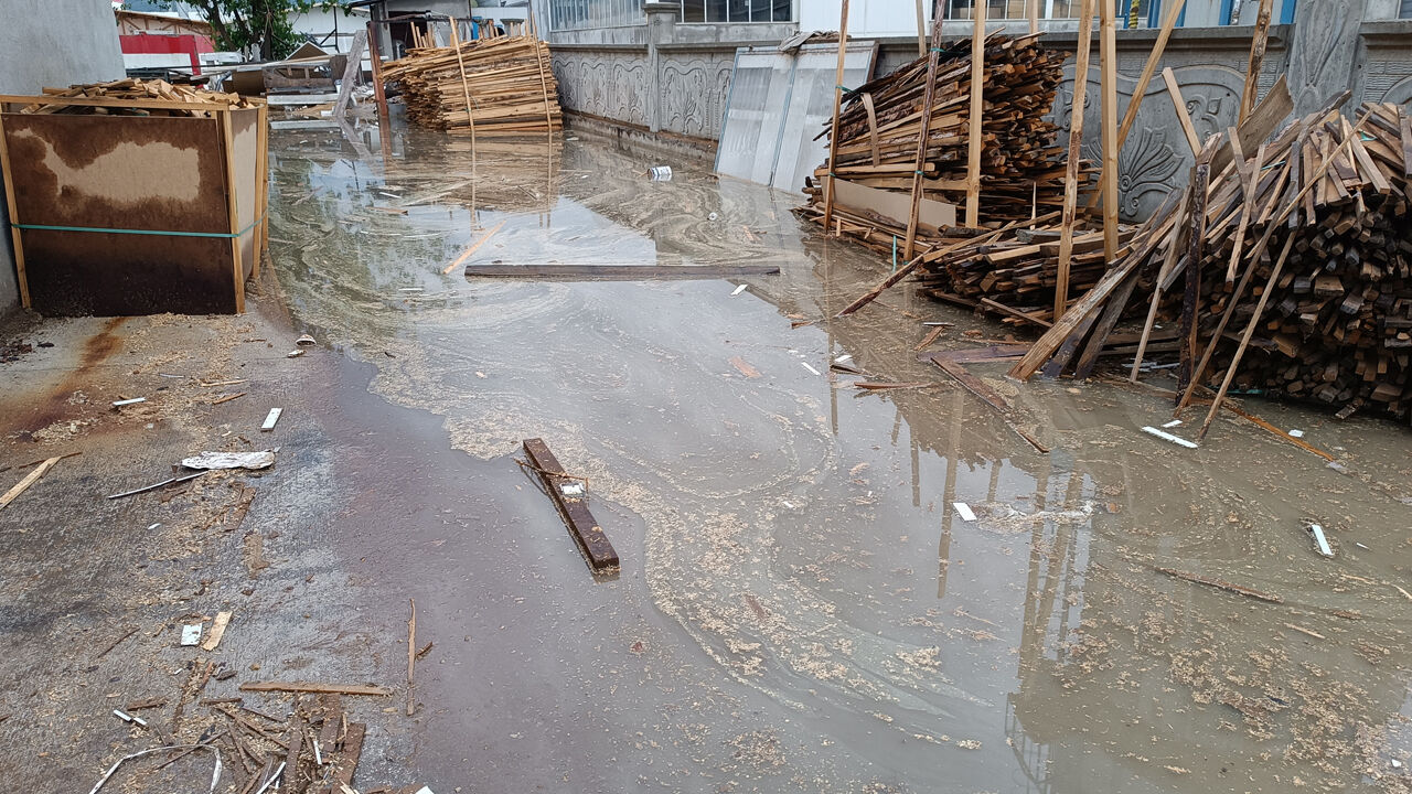Sağanağın vurduğu ilçede fabrikaları su bastı! Zarar büyük - 2. Resim