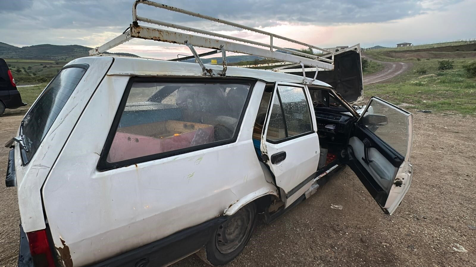 Ankara'da feci kaza! İki araç kafa kafaya çarpıştı, ölü ve yaralı var - 1. Resim