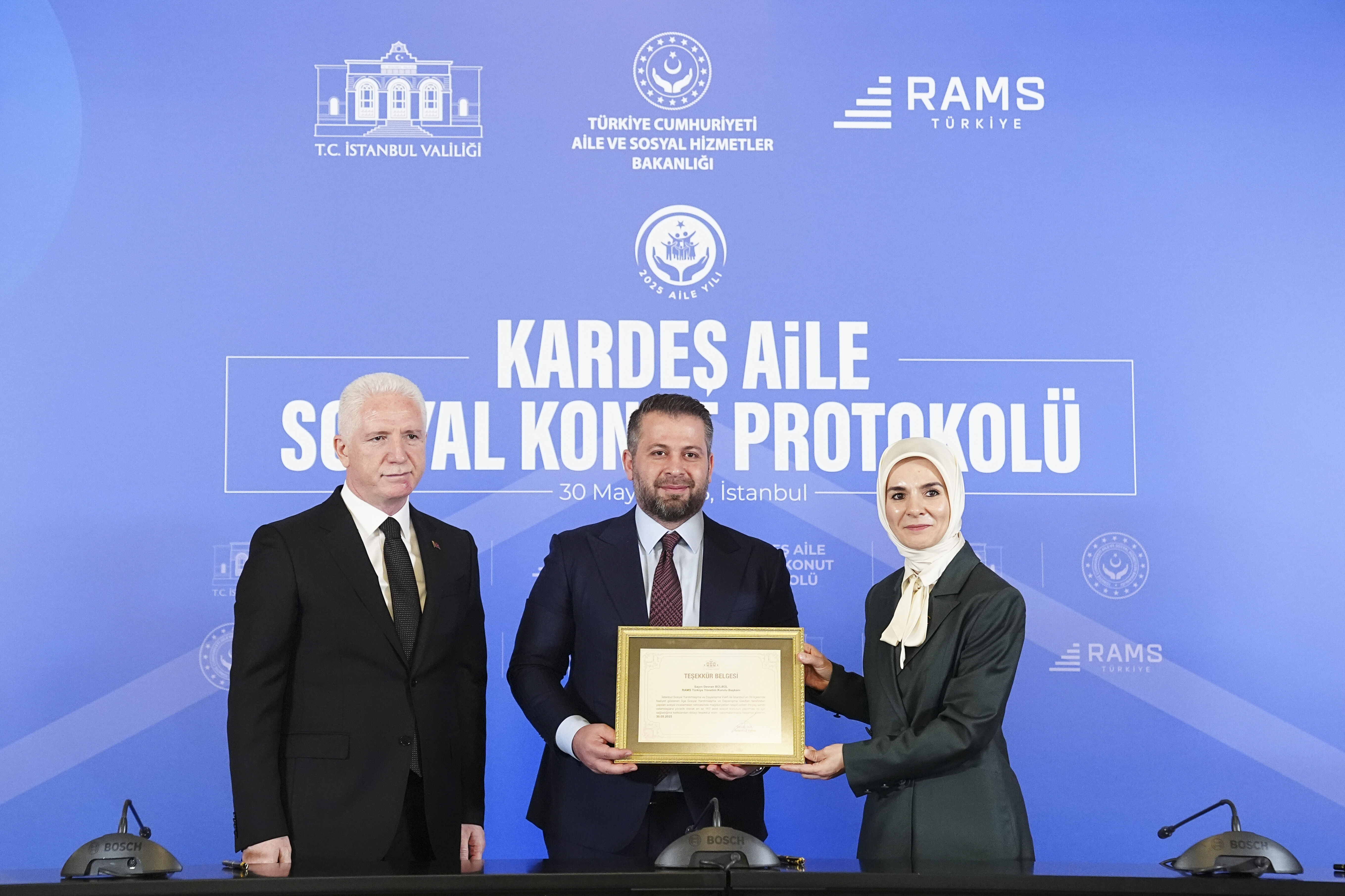 Bakan Göktaş açıkladı: Yetim ve öksüzlere konut yapılacak Bakan Göktaş açıkladı: Yetim ve öksüzlere konut yapılacak - 1. Resim