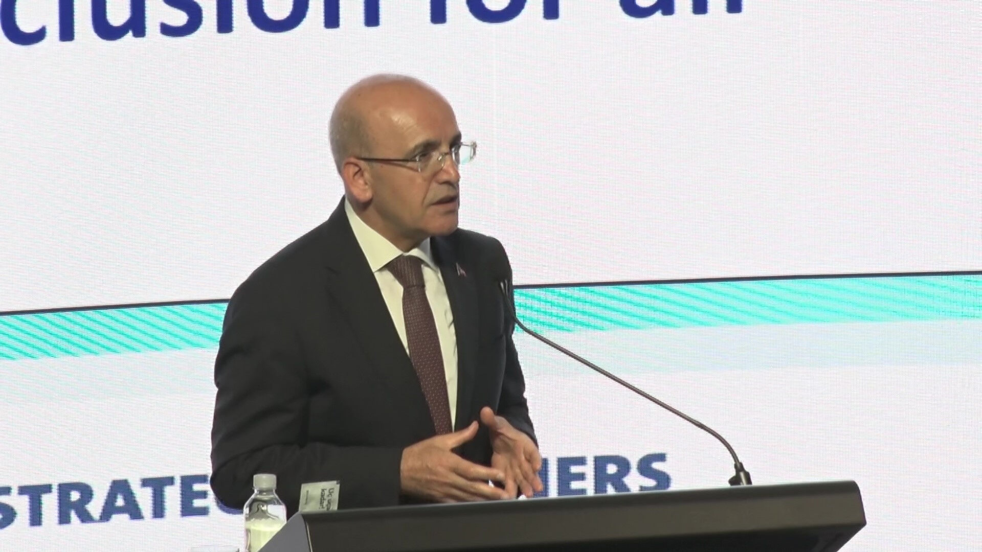 Bakan Şimşek'ten İslami finans s&ouml;zleri: Bize &ccedil;ok faydalı bir enstr&uuml;man &ccedil;ıkarabilir - 1. Resim