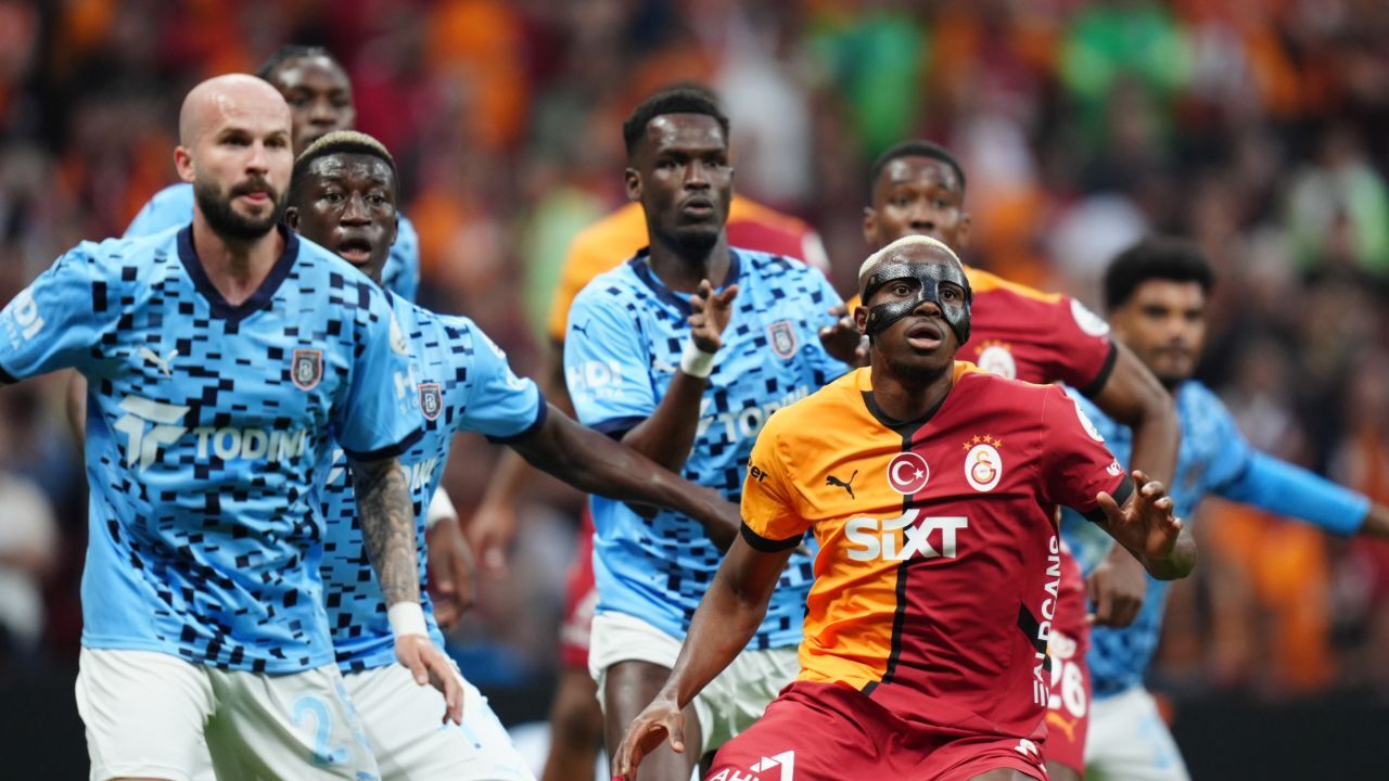 Galatasaray, Başakşehir'i devirdi: Mertens ve Muslera'ya duygusal veda Galatasaray, Başakşehir'i devirdi: Mertens ve Muslera'ya duygusal veda