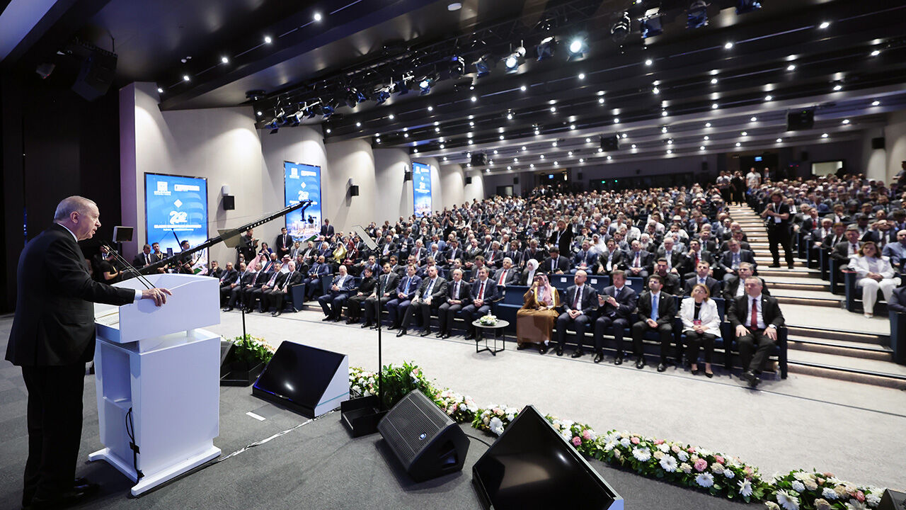 Cumhurbaşkanı Erdoğan'dan 2. İstanbul Dünya İslam Ekonomisi Zirvesi'nde net mesajlar: Bu ekonomik nizam değişmeli - 4. Resim