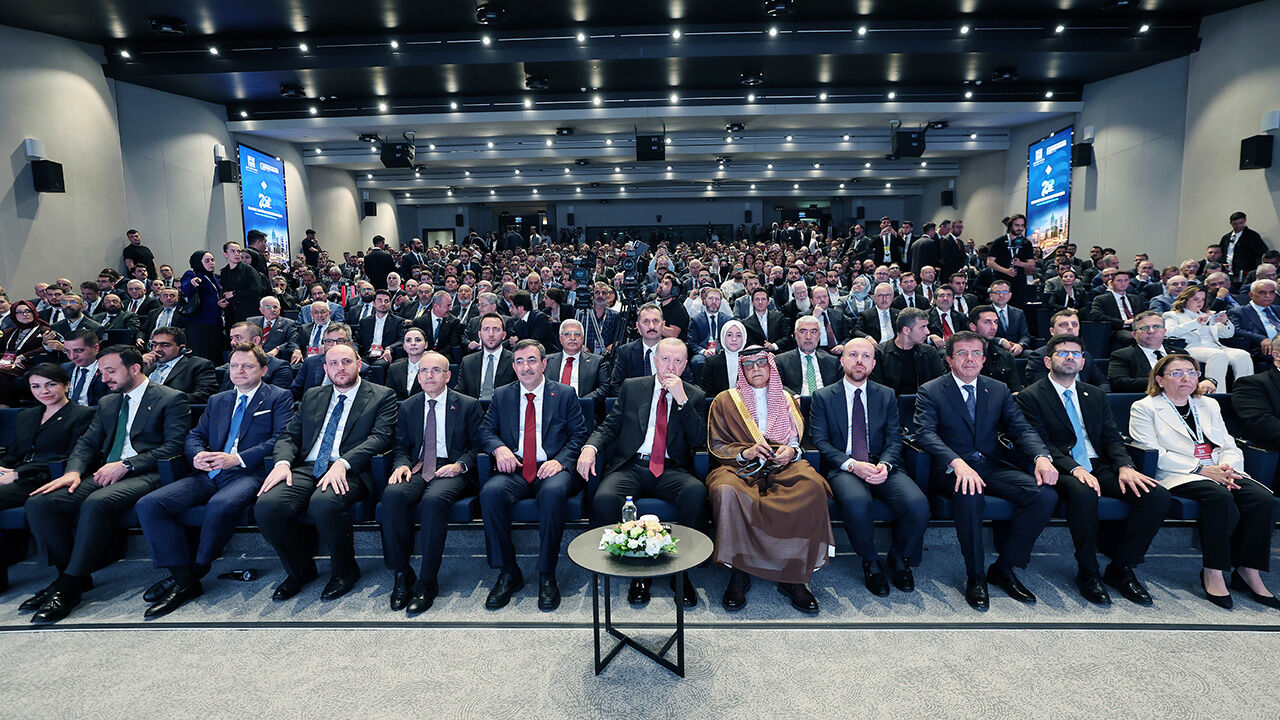 Cumhurbaşkanı Erdoğan'dan 2. İstanbul Dünya İslam Ekonomisi Zirvesi'nde net mesajlar: Bu ekonomik nizam değişmeli - 3. Resim