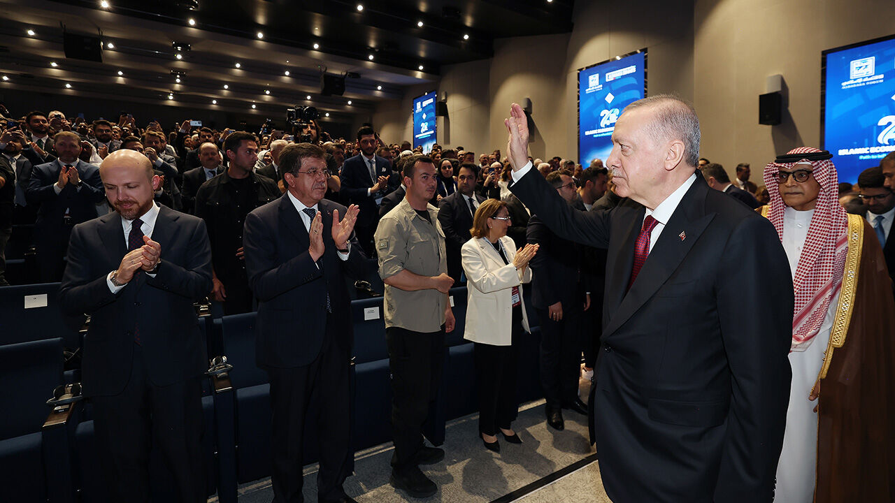 Cumhurbaşkanı Erdoğan'dan 2. İstanbul Dünya İslam Ekonomisi Zirvesi'nde net mesajlar: Bu ekonomik nizam değişmeli - 2. Resim