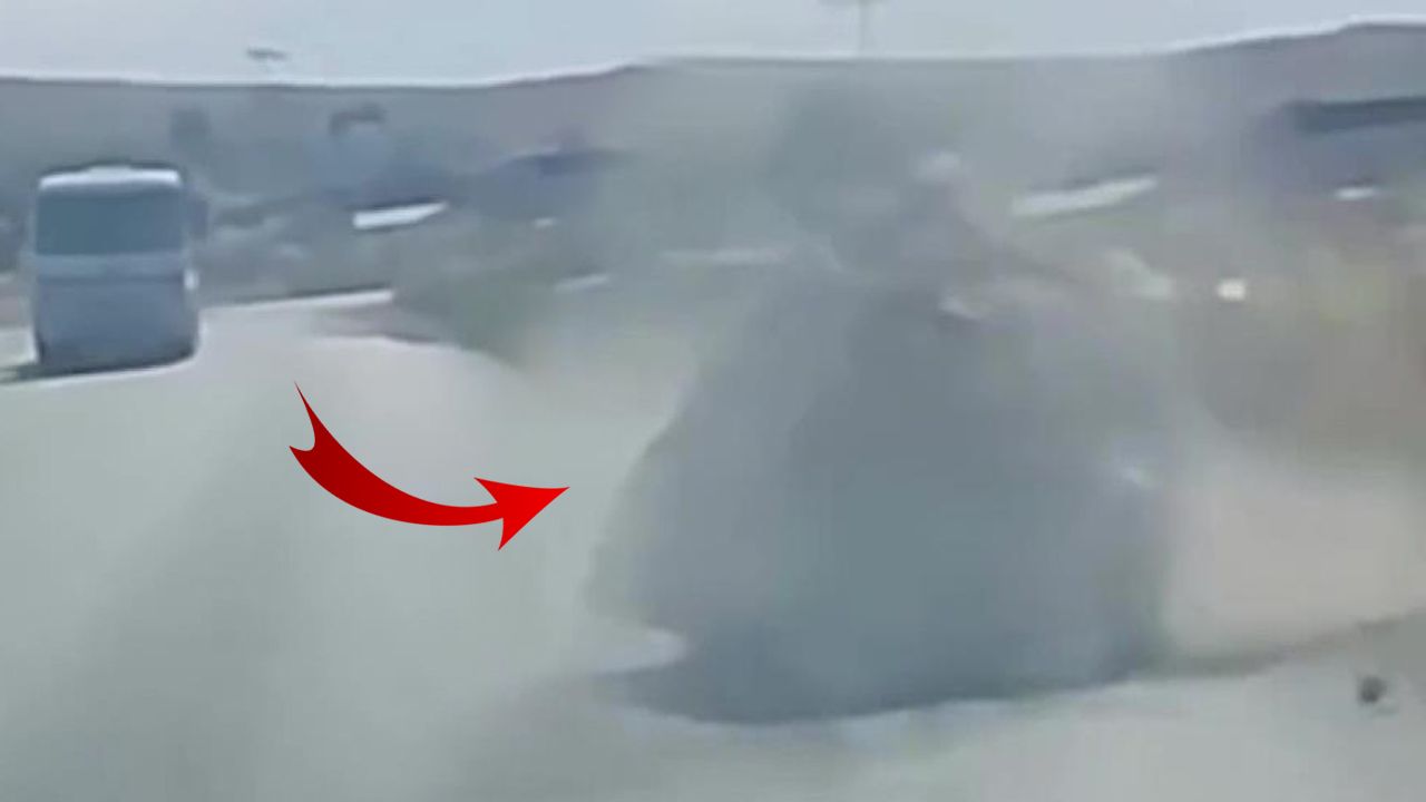 Denizli'de faciaya ramak kala: Tonlarca ağırlıktaki mermer altında ezilmekten son anda kurtuldu Denizli'de faciaya ramak kala: Tonlarca ağırlıktaki mermer altında ezilmekten son anda kurtuldu