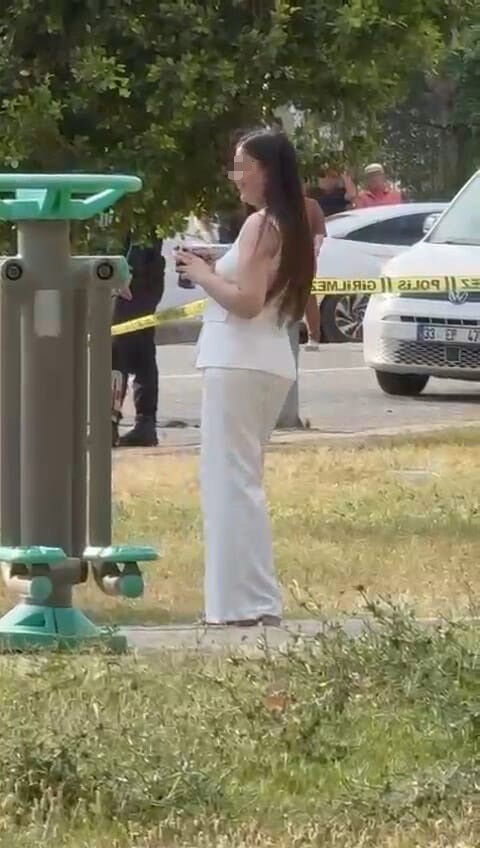Erkek arkadaşının reddettiği İnci öğretmen kendini vurdu! Dehşet kamerada... Erkek arkadaşının reddettiği İnci öğretmen kendini vurdu! Dehşet kamerada... - 2. Resim