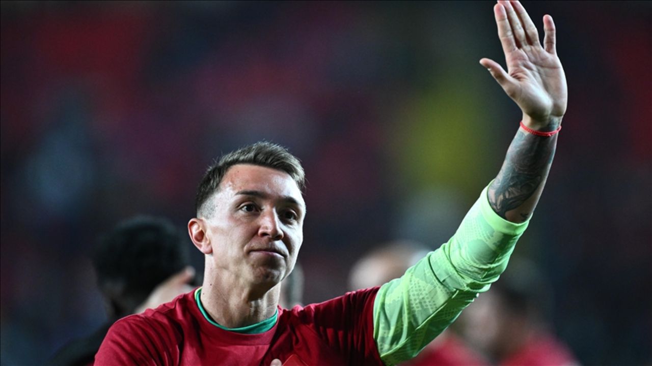 Galatasaray'da Muslera yerine hangi kaleci gelecek? Muslera'nın yeni takımı merak ediliyor Galatasaray'da Muslera yerine hangi kaleci gelecek? Muslera'nın yeni takımı merak ediliyor