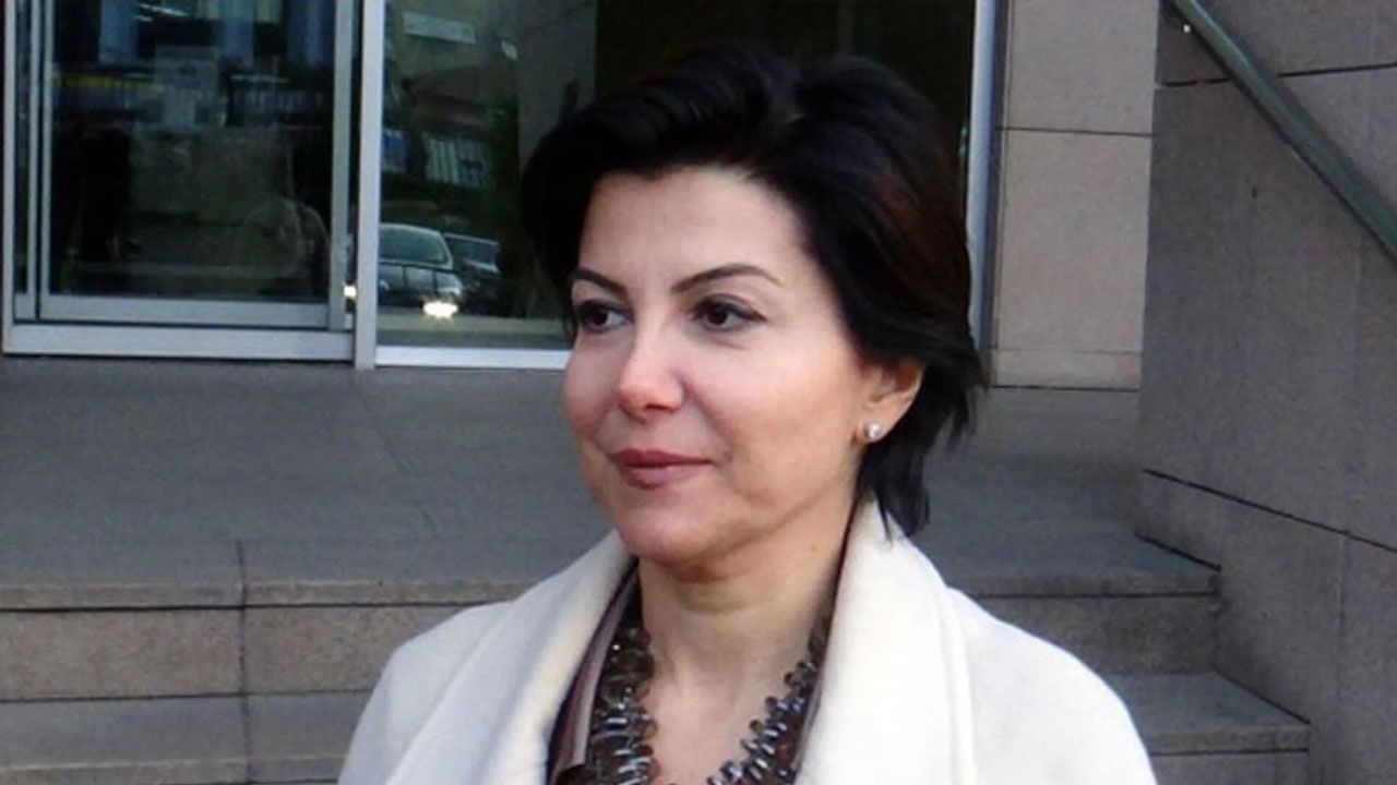 Gazeteci Sedef Kabaş'a dava açıldı! 3 yıla kadar hapis talep edildi Gazeteci Sedef Kabaş'a dava açıldı! 3 yıla kadar hapis talep edildi