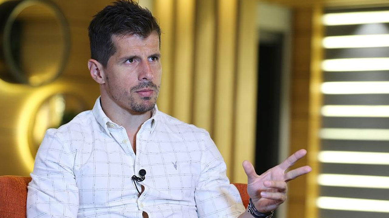 Herkes Hull City derken... Emre Belözoğlu tek tek saydı: Onları çalıştırmak istiyorum Herkes Hull City derken... Emre Belözoğlu tek tek saydı: Onları çalıştırmak istiyorum - 2. Resim