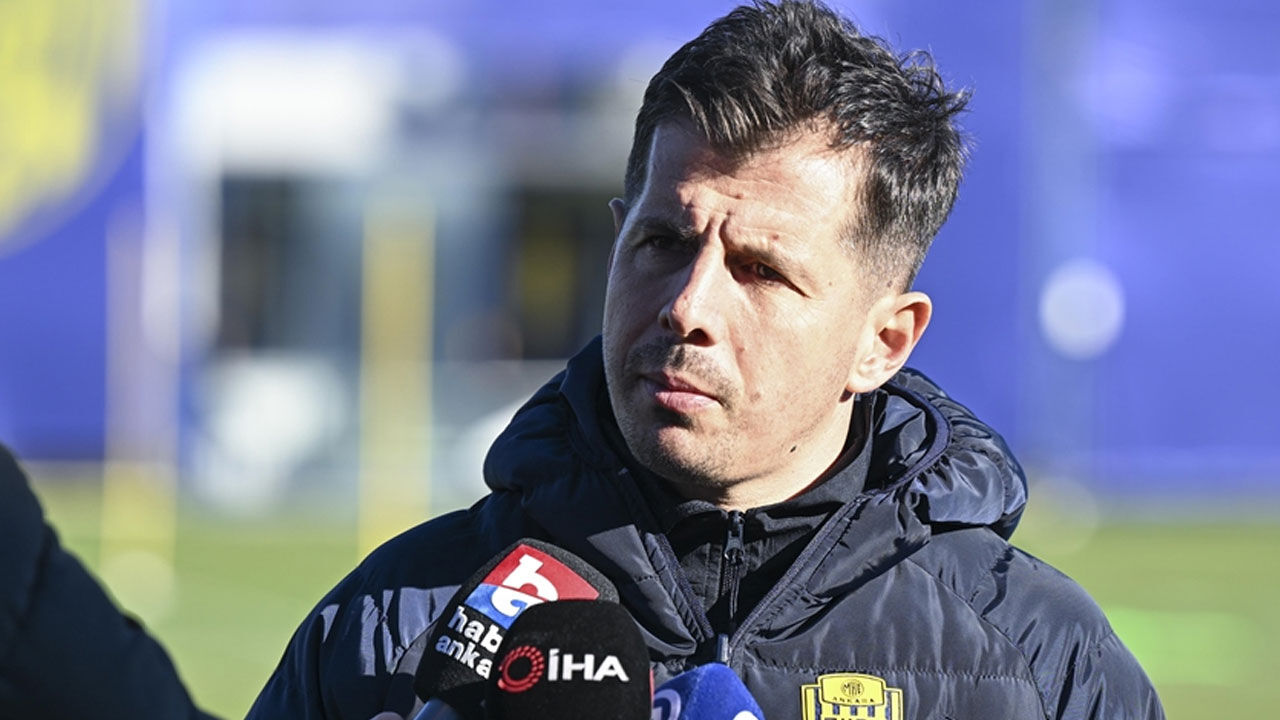 Herkes Hull City derken... Emre Belözoğlu tek tek saydı: Onları çalıştırmak istiyorum Herkes Hull City derken... Emre Belözoğlu tek tek saydı: Onları çalıştırmak istiyorum - 1. Resim