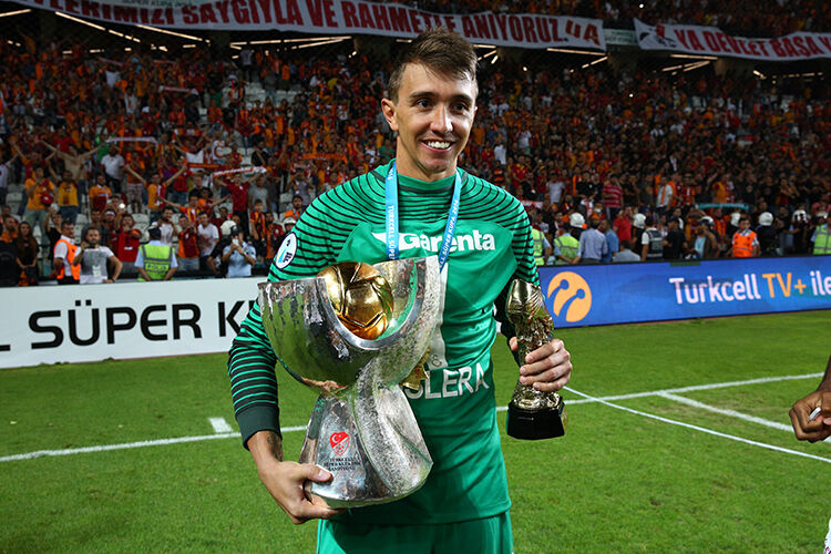 Muslera Galatasaray'a ne zaman geldi? GS'de kalma süresi - 1. Resim