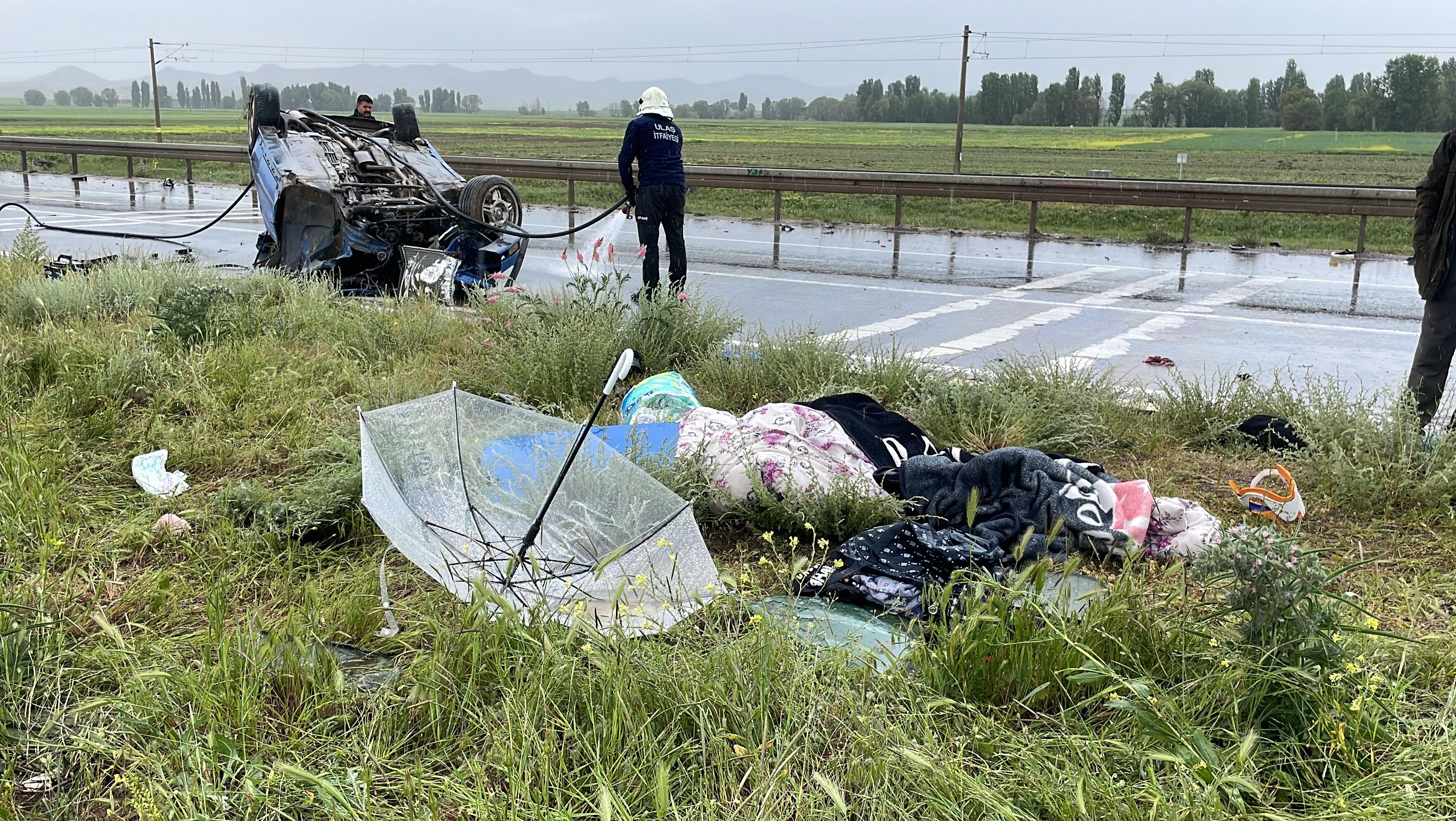 Sivas'ta sağanak yağış kazayı getirdi! Can kaybı ve yaralılar var - 1. Resim