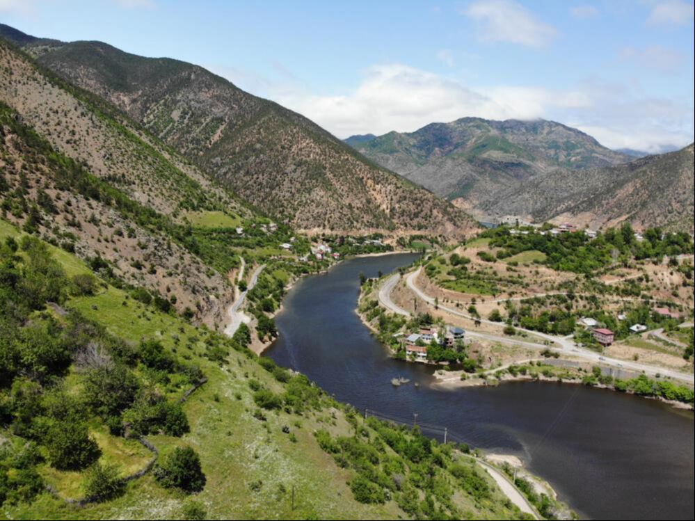 Torul Baraj G&ouml;l&uuml;'nde alg patlaması! Rengi siyaha d&ouml;nd&uuml; - 2. Resim