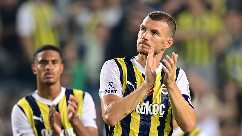 Yıldız oyuncu Edin Dzeko, Fenerbahçe'ye veda etti! - 1. Resim