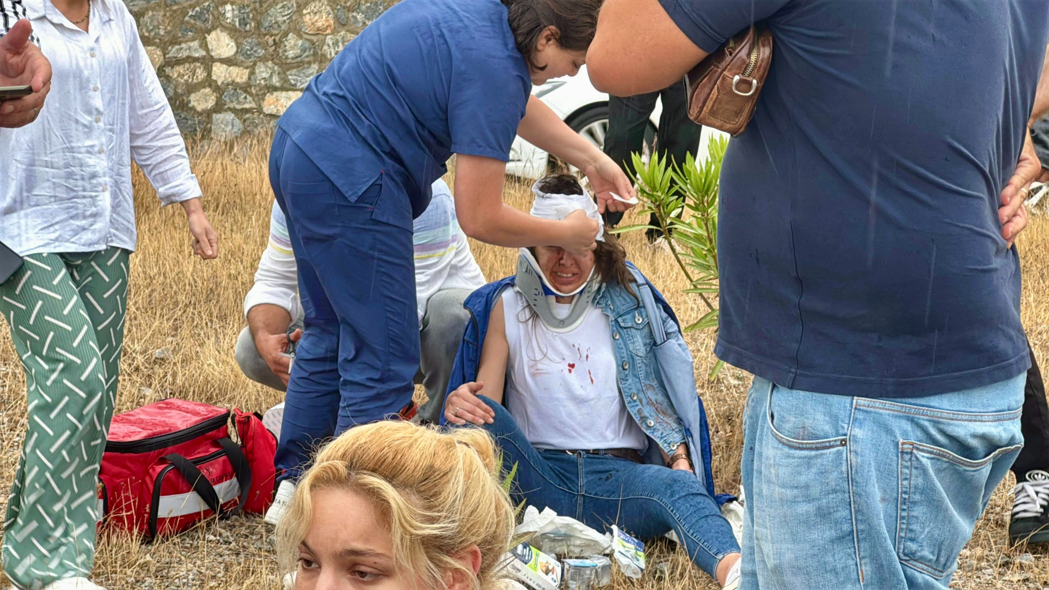 Bodrum'da otel personelini taşıyan minibüs kaza yaptı! En az 15 kişi yaralandı - 1. Resim