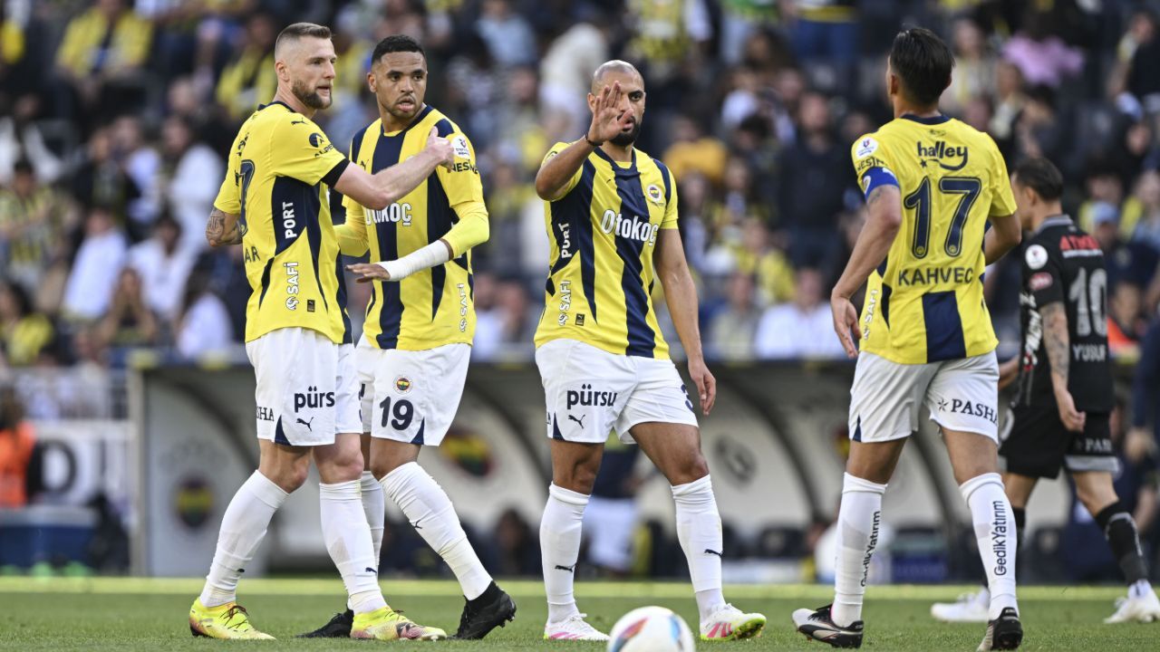 Fenerbahçe sezonu galibiyetle kapattı! Konyaspor karşısında geriden geldi Fenerbahçe sezonu galibiyetle kapattı! Konyaspor karşısında geriden geldi