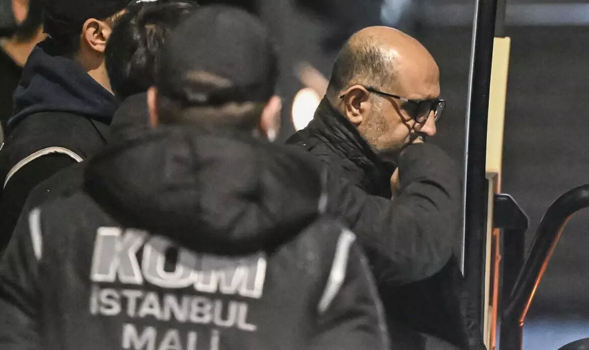 İtirafçı olmuştu! Aziz İhsan Aktaş, İBB'de dönen rüşvet çarkını tek tek ifşa etti Aziz İhsan Aktaş