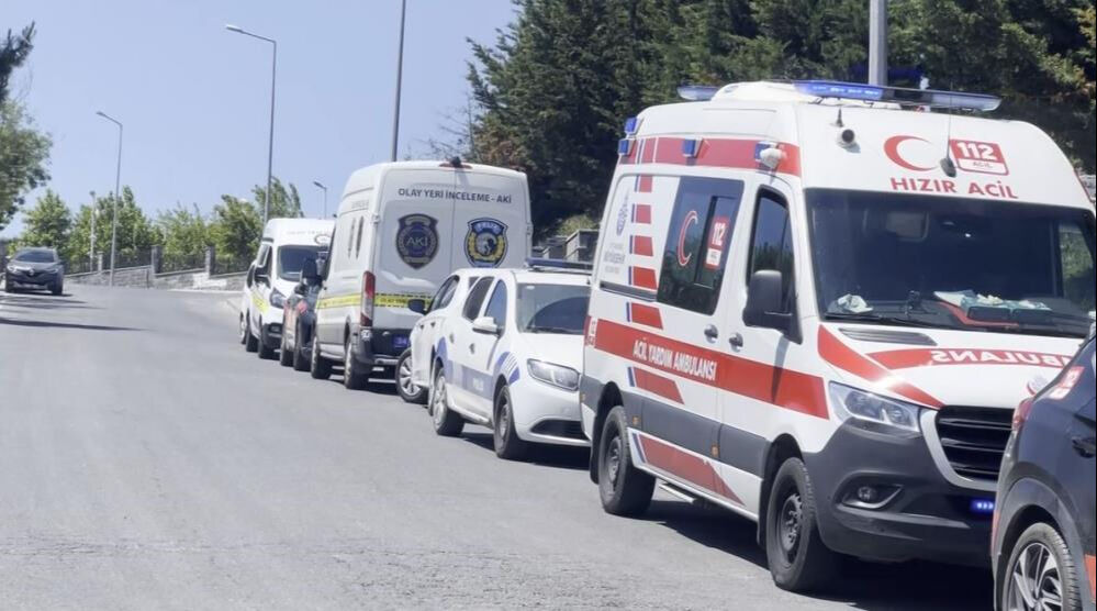 Arnavutköy'de korkunç olay! Mezarlıkta yüzüstü yatar halde bebek cesedi bulundu - 1. Resim