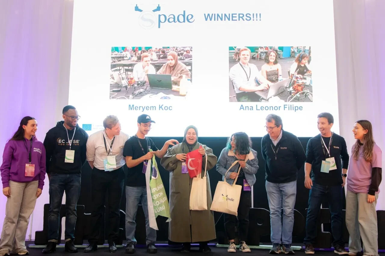 Avrupa'da tarihi başarı! YT&Uuml;&rsquo;l&uuml; &ouml;ğrencilerden &ccedil;ifte birincilik - 4. Resim