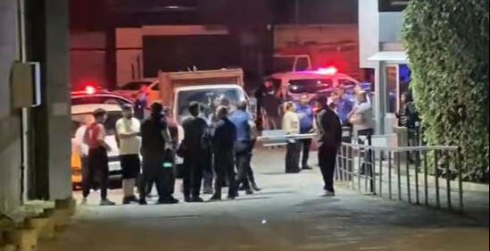 Esenyurt'ta kamyonet kavgası! Kaynanasını hastaneye g&ouml;t&uuml;rmek istedi, olay &ccedil;ıktı - 2. Resim