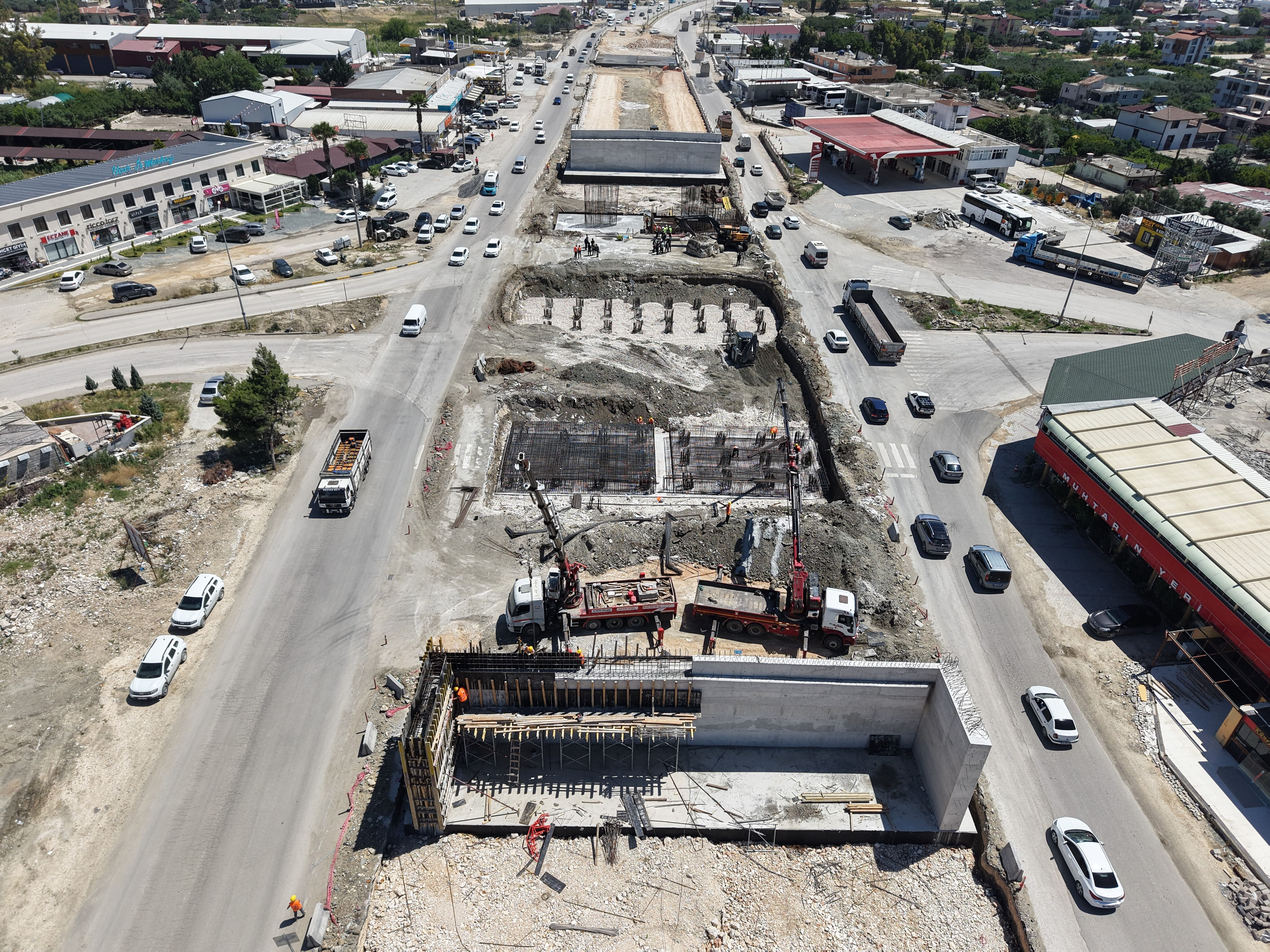 Trafik sorunu tarih oluyor! Asrın felaketinin yıktığı bölgeye 5 köprülü kavşak geliyor - 1. Resim