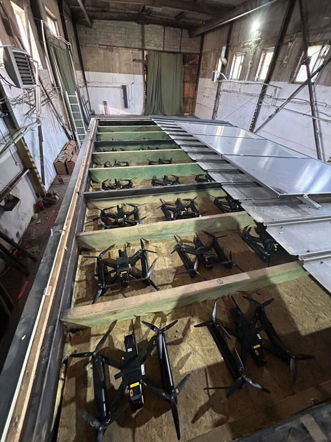 Boğaz’da barış Karadeniz’de kaos! 'İstanbul Zirvesi' öncesi şok eden saldırı: Ukrayna’dan Rusya’ya Truva operasyonu - 1. Resim