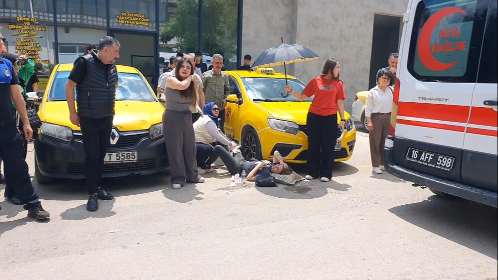 Bursa'da dehşet! Sokak ortasında eski nişanlısını vurdu... - 1. Resim