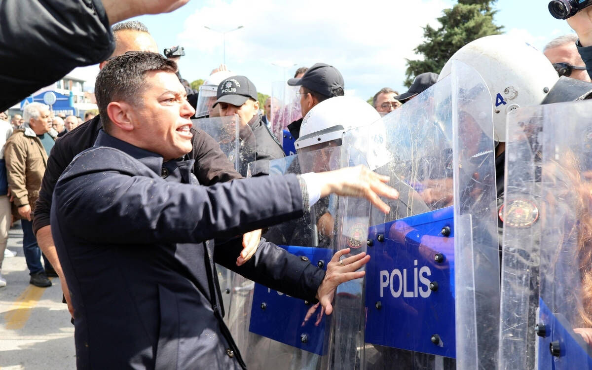 CHP'li Muğla Belediye Başkanı Acar Ünlü ve 4 kişi hakkında dava! CHP'li Muğla Belediye Başkanı Acar Ünlü ve 4 kişi hakkında dava! - 1. Resim