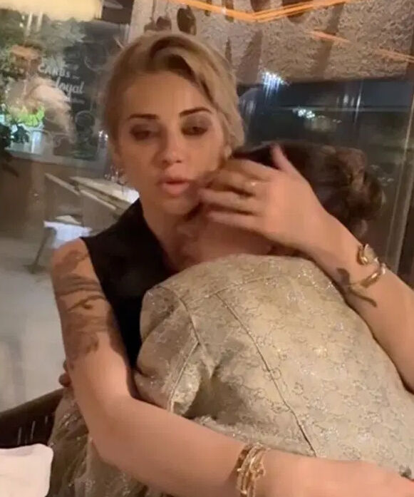 Dilan Polat'la sarmaş dolaş halleri tepki çekmişti! Feyza Altun buluşmanın perde arkasını anlattı - 3. Resim