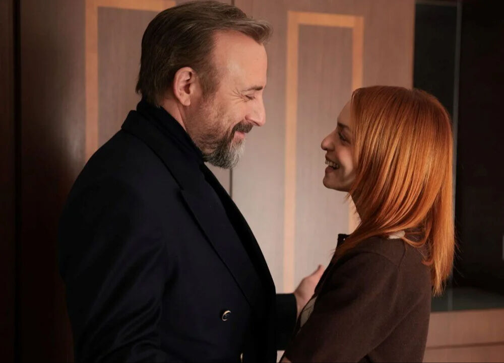 Kral Kaybederse'nin Özlem'i Nilperi Şahinkaya diziden ayrılıyor mu? Kral Kaybederse'nin Özlem diziden neden çıkıyor? - 2. Resim