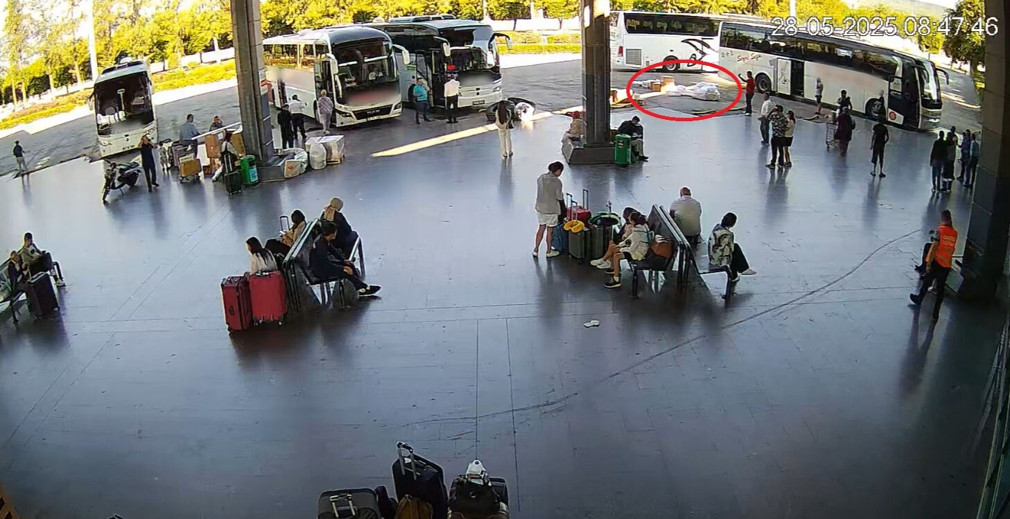 Nasıl taşındığını görseniz, yiyemezdiniz! 700 kilogram peynir ele geçirildiği an imha edildi - 3. Resim