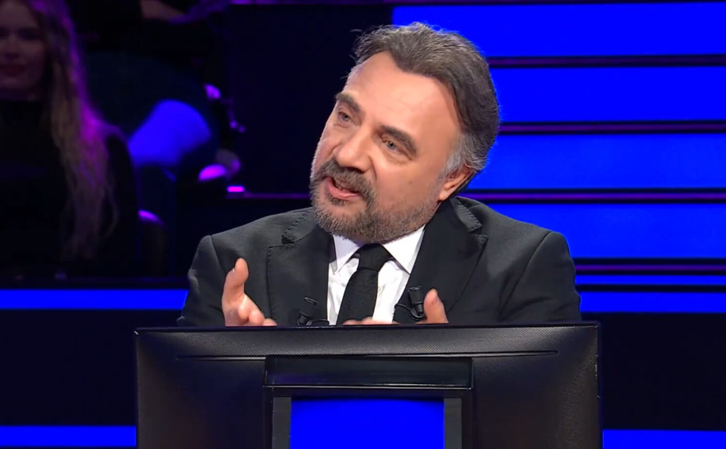 Oktay Kaynarca'nın soruyu bilemeyen yarışmacıya tepkisi olay oldu: Al eve götür jokerleri... - 2. Resim