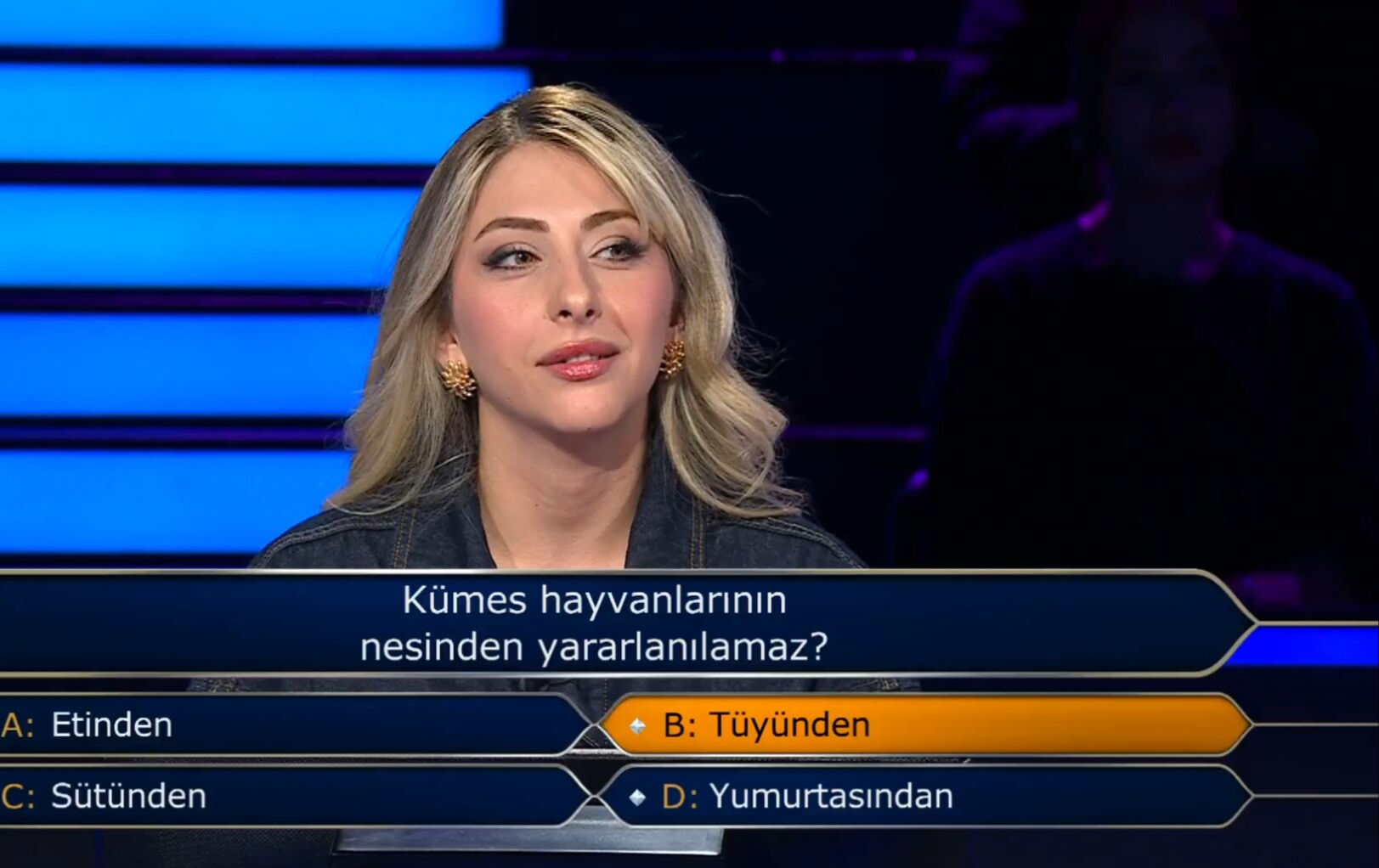 Oktay Kaynarca'nın soruyu bilemeyen yarışmacıya tepkisi olay oldu: Al eve götür jokerleri... - 1. Resim