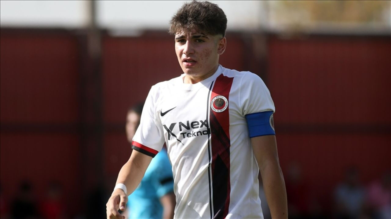 18 yaşında Gençlerbirliği'nden Premier Lig'e! Baran Yıldız'ın ilham veren hikayesi: Hiç böyle bir şey beklemiyordum 18 yaşında Gençlerbirliği'nden Premier Lig'e! Baran Yıldız'ın ilham veren hikayesi: Hiç böyle bir şey beklemiyordum - 5. Resim