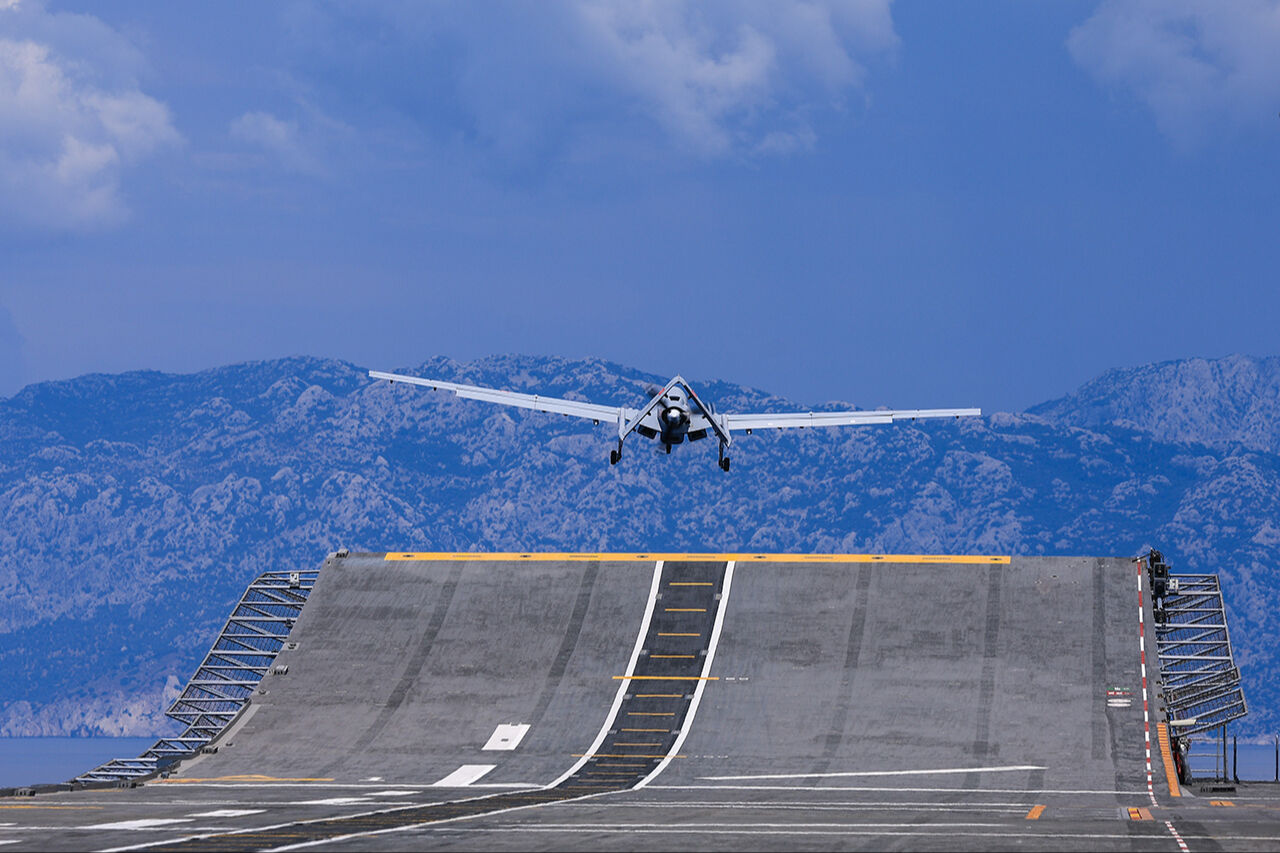 Bayraktar TB3 başarılarıyla göz doldurdu! TCG Anadolu gemisinde 100 sortiye ulaştı - 6. Resim
