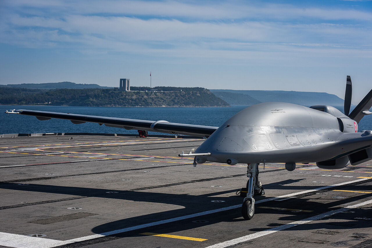 Bayraktar TB3 başarılarıyla göz doldurdu! TCG Anadolu gemisinde 100 sortiye ulaştı - 9. Resim