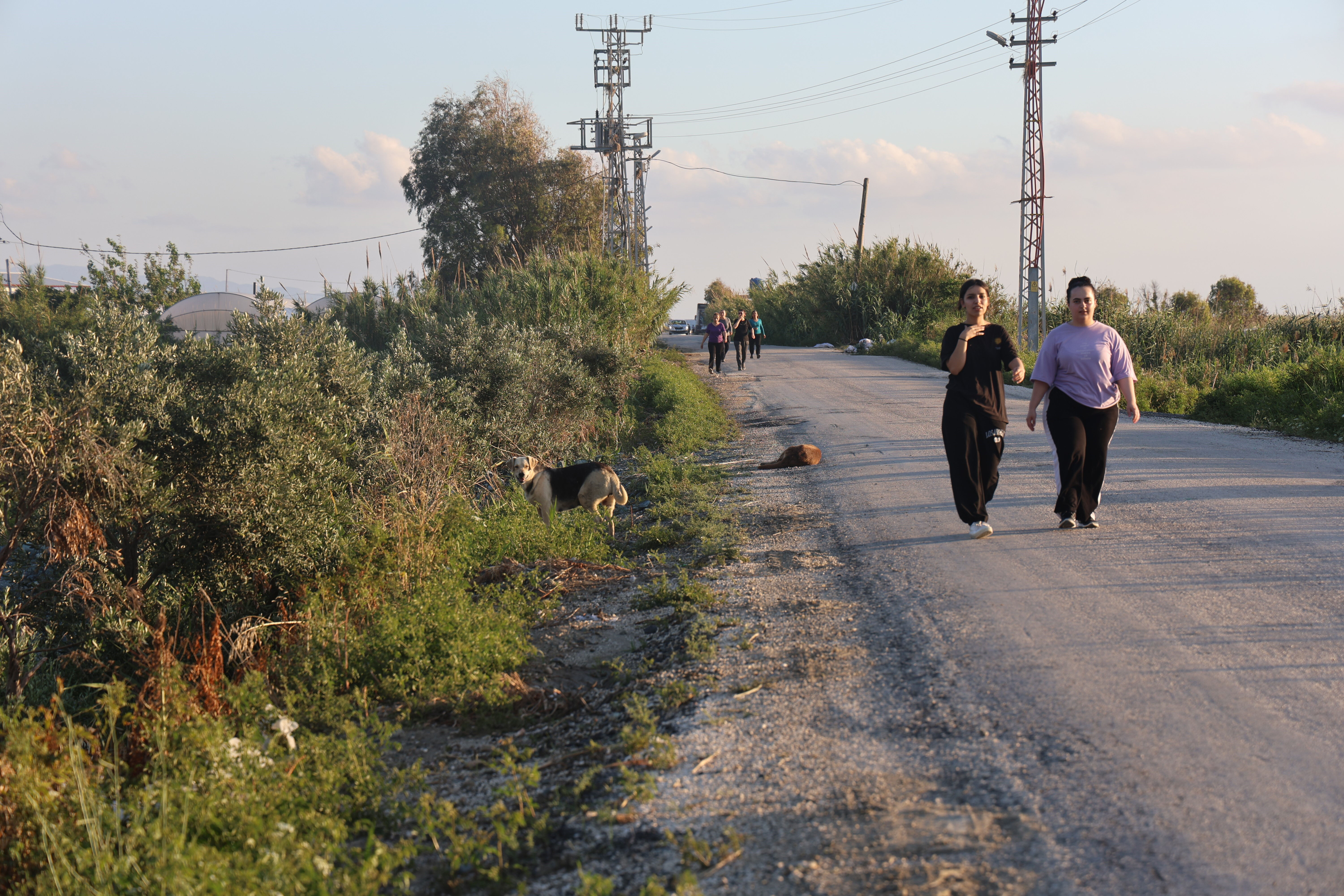 Binlerce kişi tehlikede! Giriş-çıkışlar yasaklandı: Ekipler olay yerinde... - 2. Resim