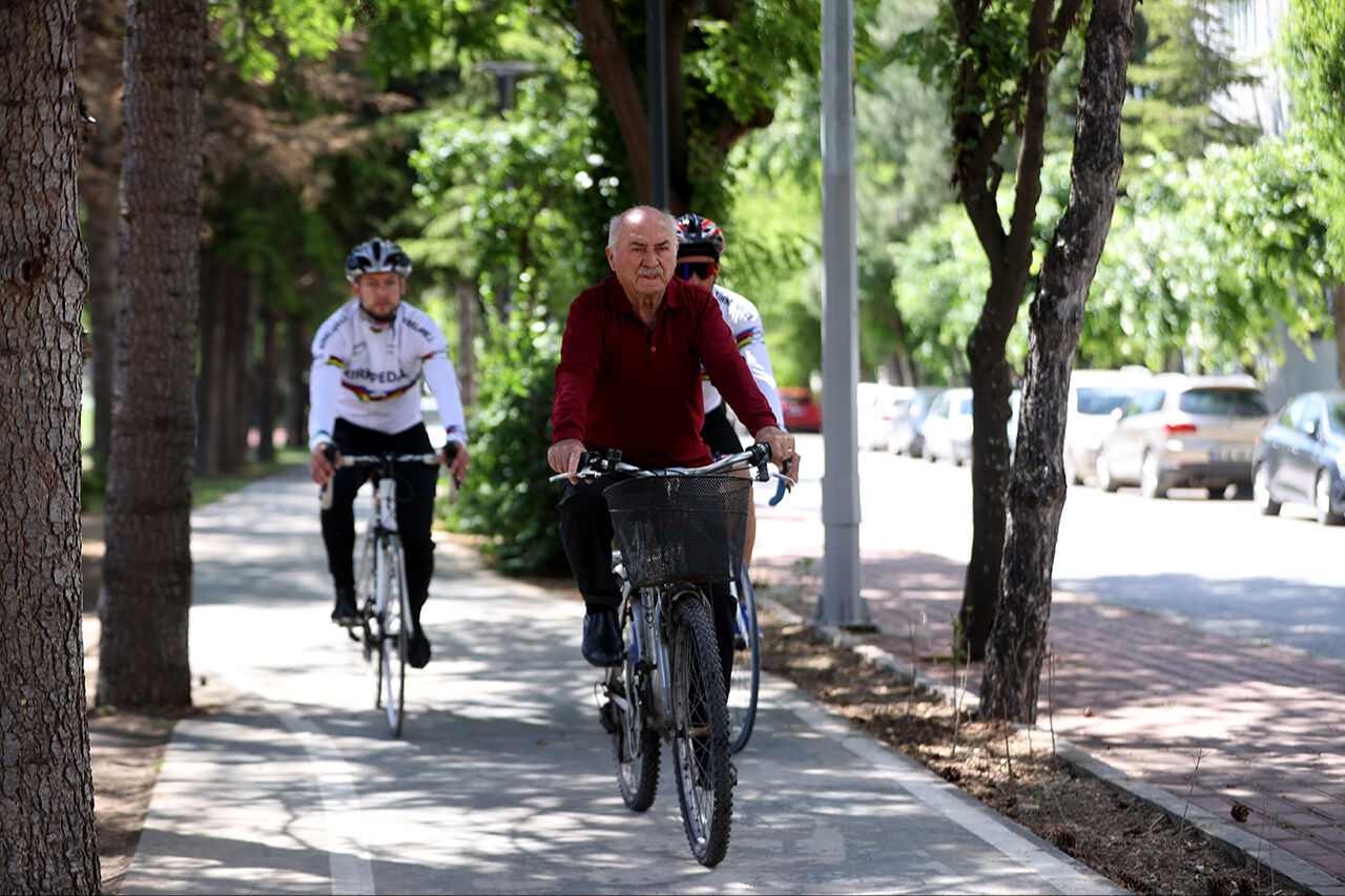 Bir insan ömrü harcadı! 63 yıldır bu tutkuyu devam ettiriyor - 3. Resim