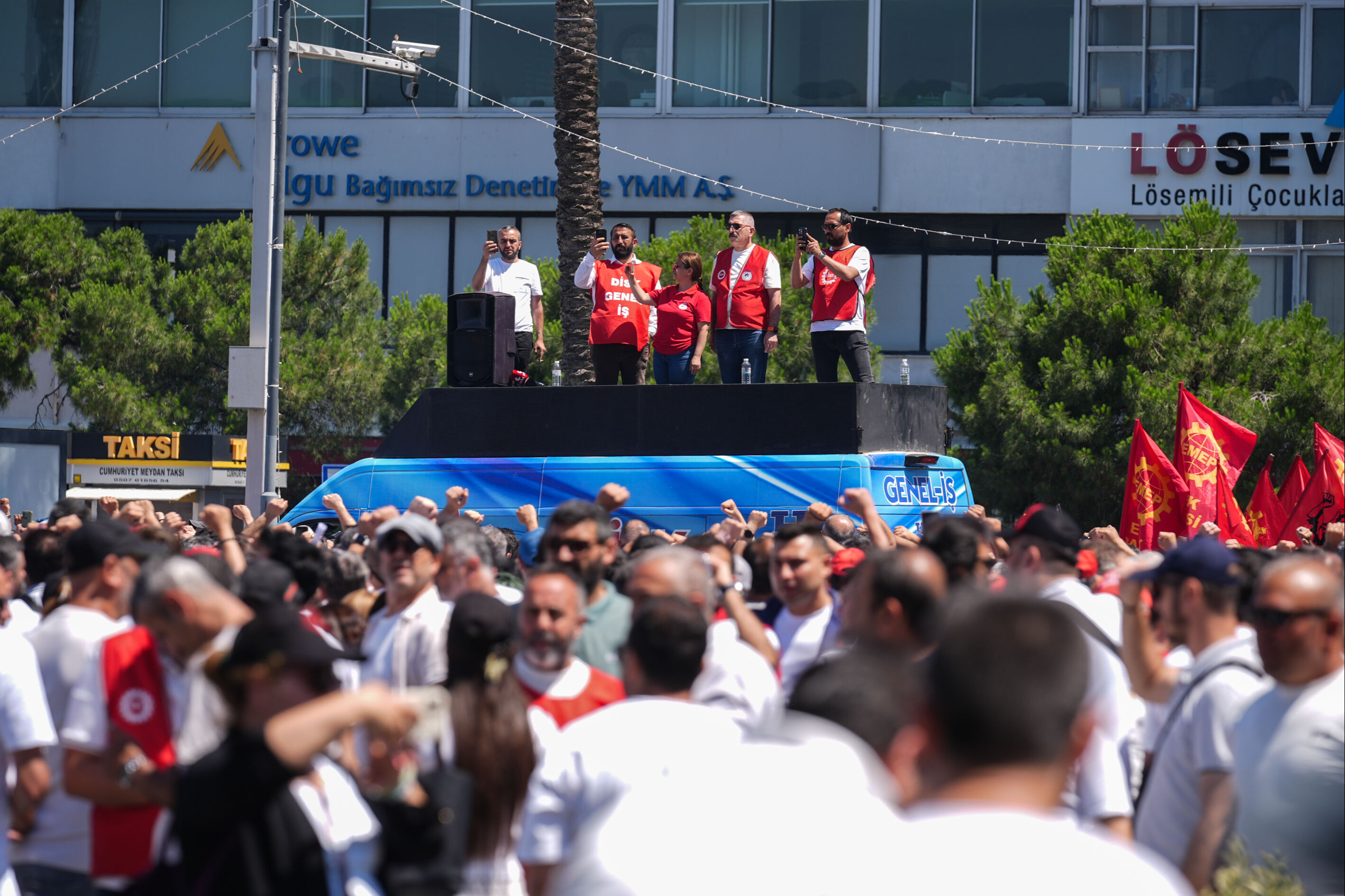 İzmir rezaleti! Ege'nin incisi pisliğe boğuldu - 1. Resim