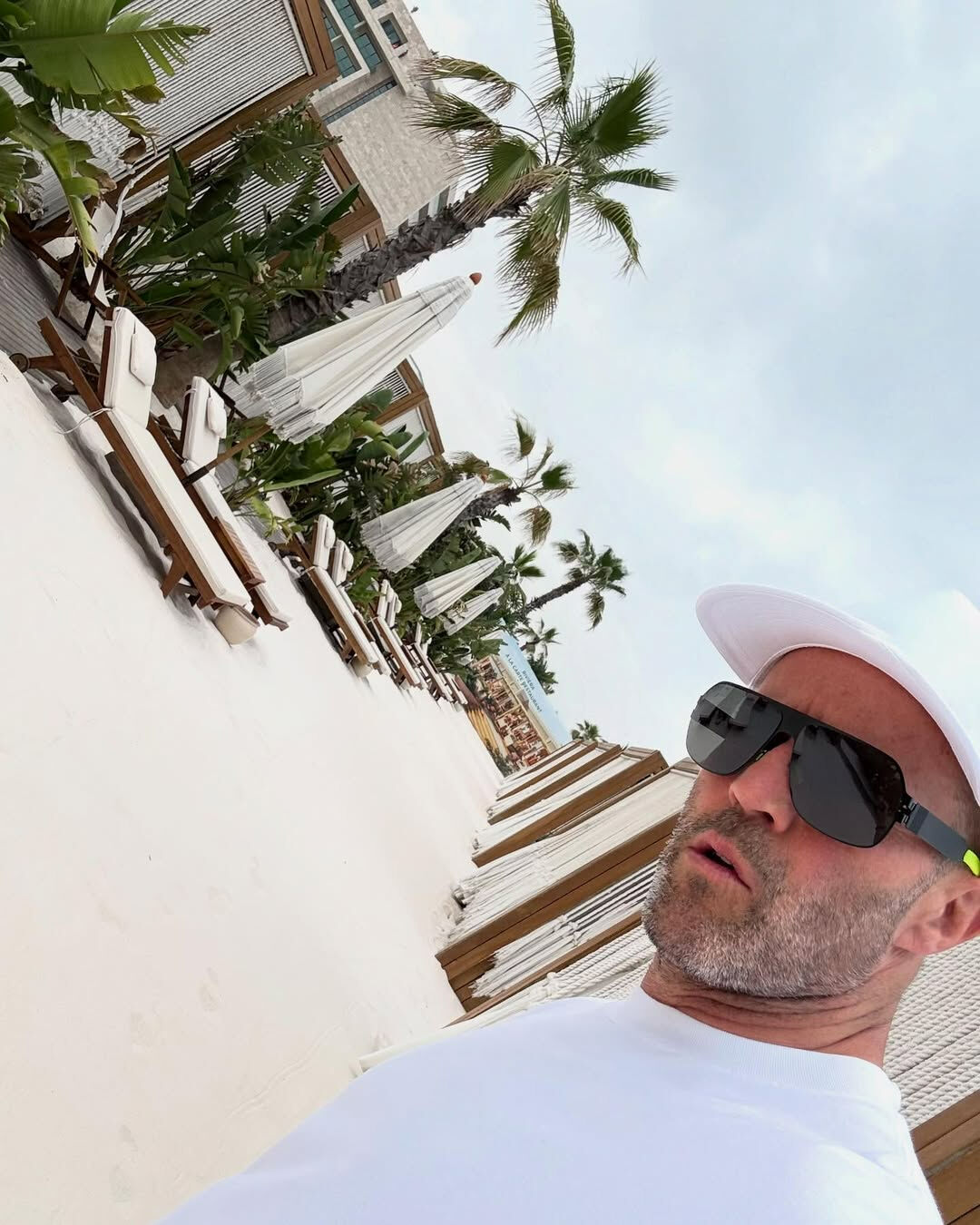 Jason Statham yeniden Antalya'da: Bu yeri seviyoruz! Beğeni ve yorum yağdı Jason Statham yeniden Antalya'da: Bu yeri seviyoruz! Beğeni ye yorum yağdı - 1. Resim