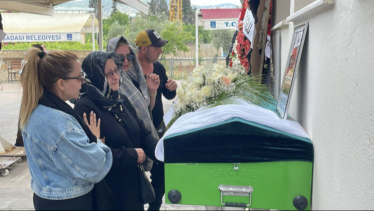 Merve Özbey'den yürek yakan veda: Şimal rüyama gelir misin? Merve Özbey'den yürek yakan veda: Şimal rüyama gelir misin? - 3. Resim