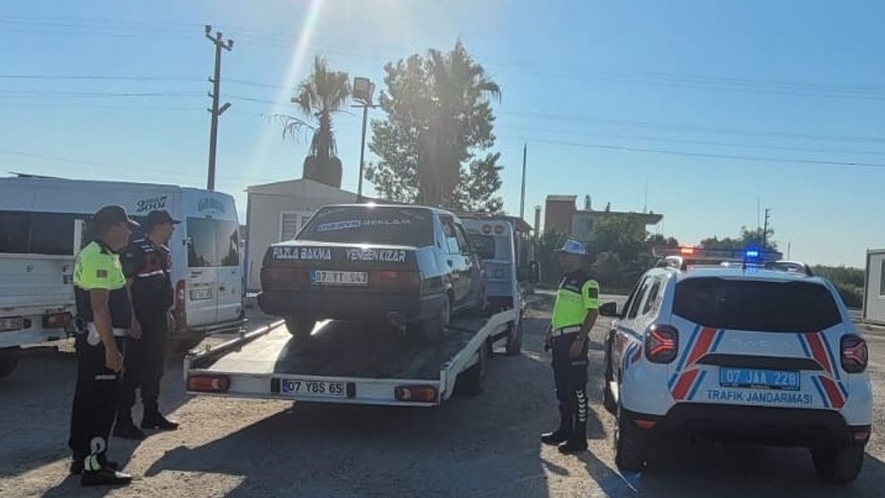 Yaptığı drift pahalıya patladı! Hem parasından hem de aracından oldu Yaptığı drift pahalıya patladı! Hem parasından hem de aracından oldu