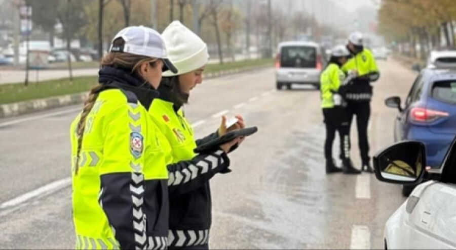 Yeni trafik cezaları yürürlüğe girdi mi, ne zaman yürürlüğe girecek, yeni trafik cezaları ne kadar oldu? - 2. Resim