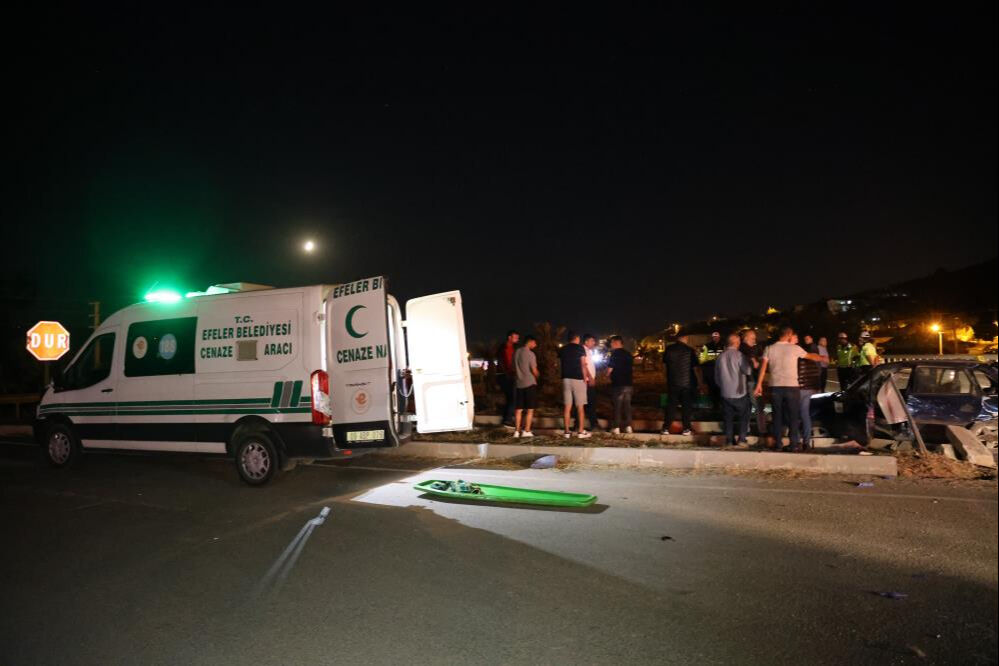 Aydın'da iki otomobil çarpıştı, ölü ve yaralılar var Aydın'da iki otomobil çarpıştı, ölü ve yaralılar var - 2. Resim