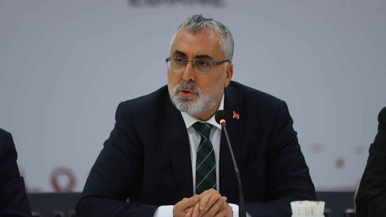 Çalışma ve Sosyal Güvenlik Bakanı Işıkhan, Somalili mevkidaşı ile görüştü Çalışma ve Sosyal Güvenlik Bakanı Işıkhan, Somalili mevkidaşı ile görüştü