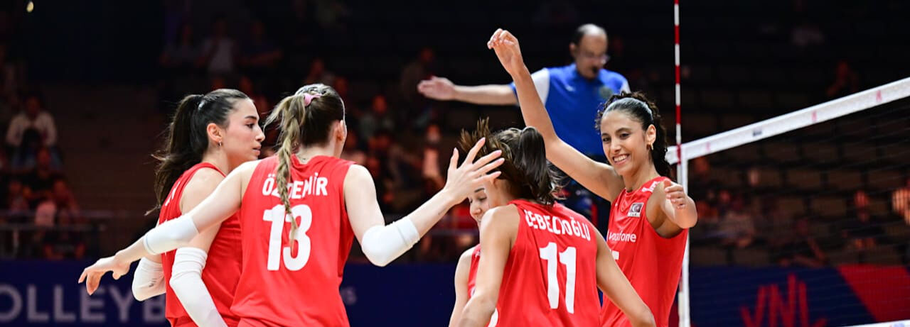 Deniz Uyanık kimdir, hangi takımda oynuyor? Voleybol kariyeri - 2. Resim