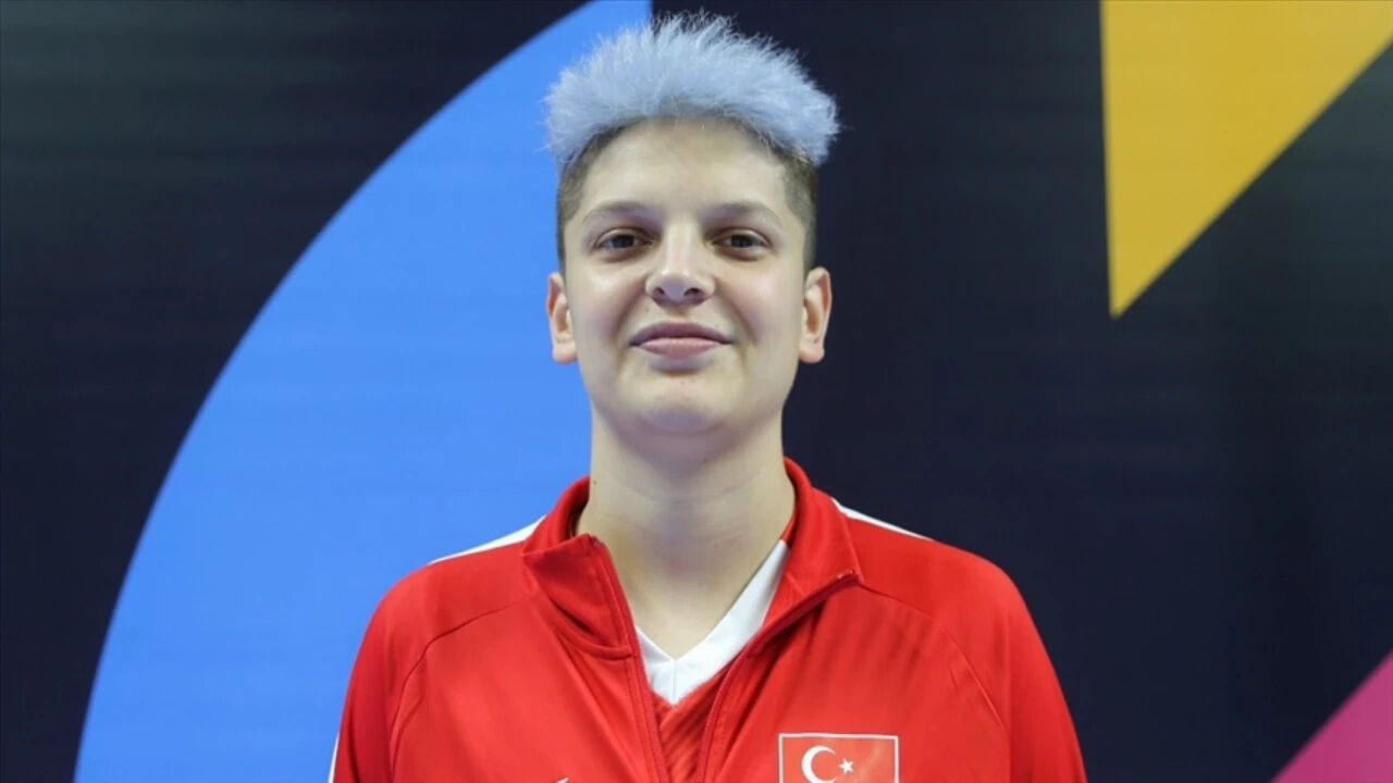 Ebrar Karakurt, Eczacıbaşı Dynavit'te! Resmen açıklandı Ebrar Karakurt, Eczacıbaşı Dynavit'te! Resmen açıklandı - 2. Resim